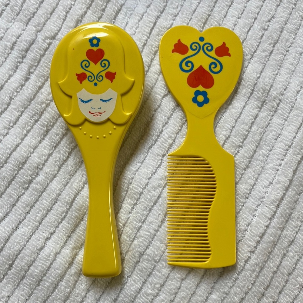 Stanley vintage brush comb set